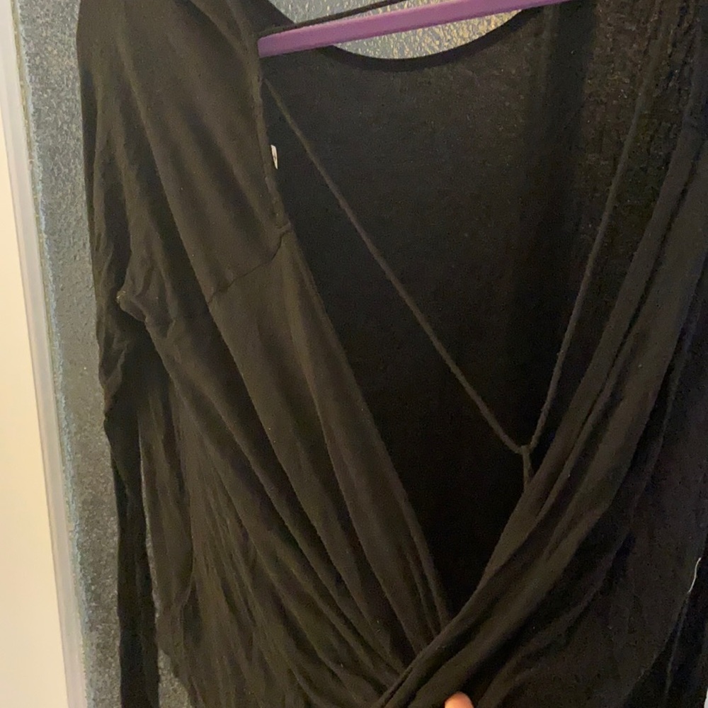 Backless long sleeve black top